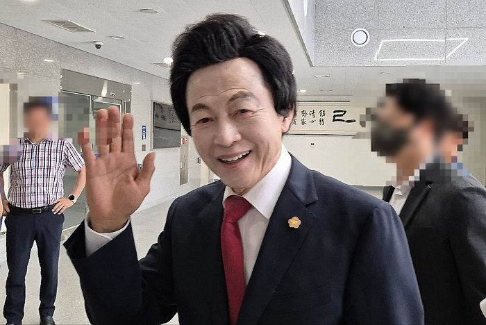 경찰, 허경영 구속영장 신청 “여신도 강제 추행 및 사기 혐의”