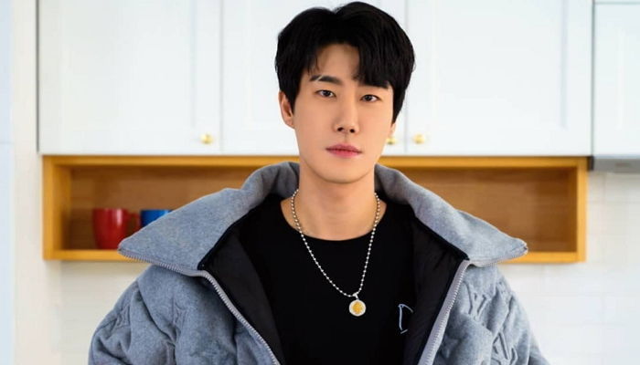 ‘행인 특수폭행’ 산이, 이번엔 女가수 집 ‘무단침입’으로 고소 당했다