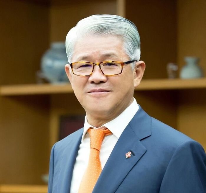 최태원 사촌형 최신원, 갖고 있던 SK 주식 모두 팔았다