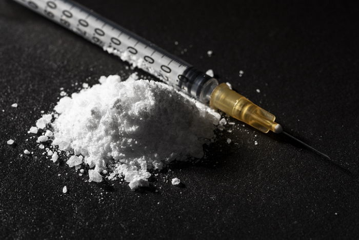 떨어진 가방 안 ‘주사기’보고 집 덮친 경찰... 안에서 목격된 충격적인 상황