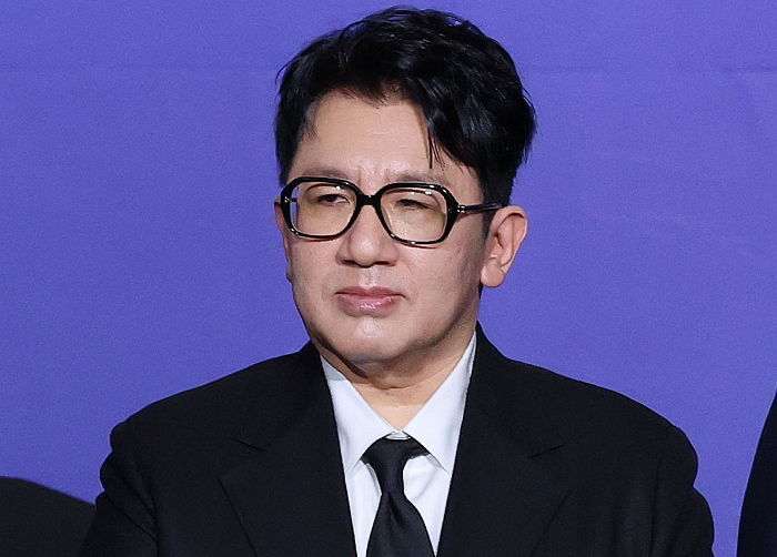 법원 “방시혁, 김범수 재판 나오라”... ‘SM엔터 시세조종’ 증인 소환