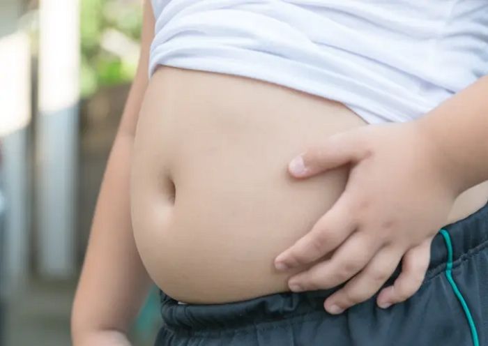 어릴 때 비만이었던 20대 직장인, 병가 낼 확률 4배 높다 (연구)