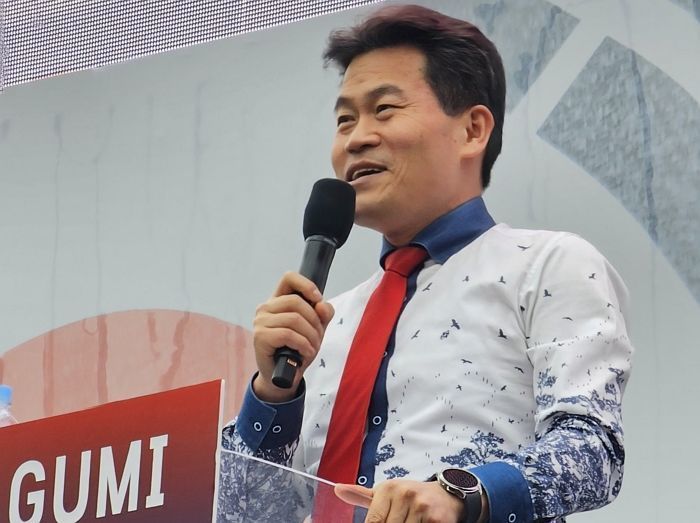 ‘尹 계엄 옹호’ 전한길, 한국사 강사 ‘은퇴’ 선언... 향후 계획 밝혔다