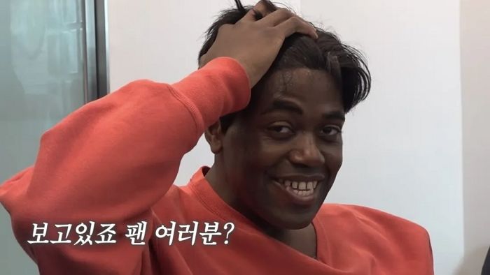 ‘탈모’로 고민하던 조나단, 맞춤 가발 착용하더니 아이돌 머리 됐다
