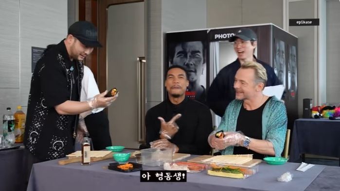 할리우드 유명 배우, “혹시 내가 BTS에게 옮겼나”... 3년간 걱정한 사연