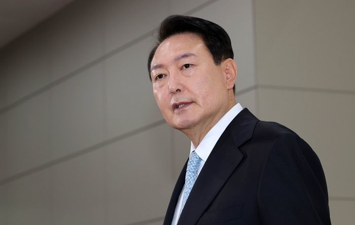 尹 탈당에 국민의힘 “결단 존중”... 민주당 “결별 알리바이 만들려는 대국민 사기극”