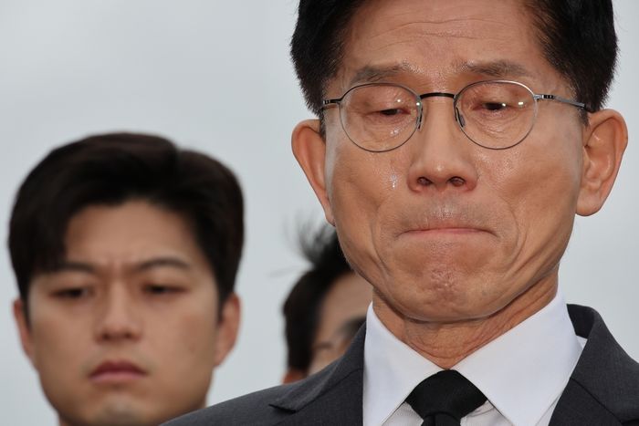 “박관현 열사와 같은 독방 수감됐었다”... 5·18 묘역에서 눈물 쏟은 김문수