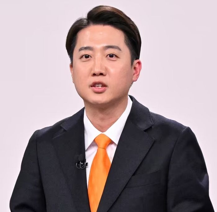 “이준석, 토론회서 ‘비아냥’ 거리기만... 우리 지역 불이익 걱정돼” 동탄 카페 반응