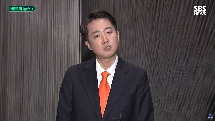 첫 대선 토론 마치고 나온 이준석, 인터뷰서 이재명을 ‘이렇게’ 평가했다 (영상)