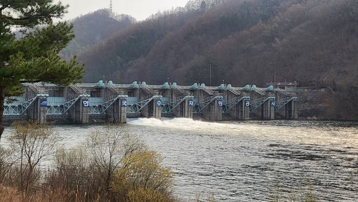 안동댐서 신원 미상 변사체 발견돼... 경찰 조사 중