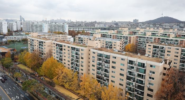 38년 된 ‘압구정 현대아파트’, 130억에 팔렸다… 압구정 최고가 기록