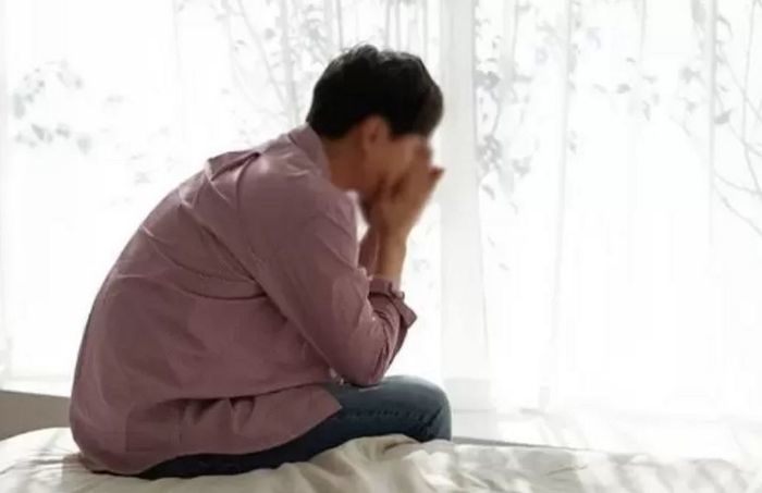 중국서 사업하는 남편이 매달 '생활비' 보내오는 사이 충격적인 '이혼 계획' 세운 아내