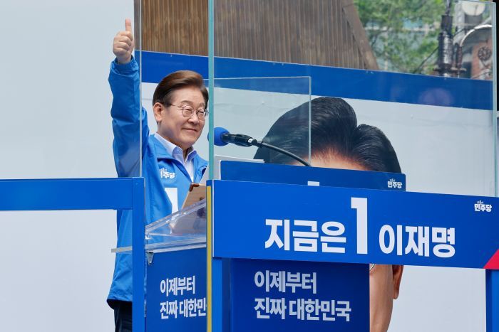 ‘이재명 45%·김문수 36%’ 격차 한자릿수... 이준석 10% [한국갤럽]