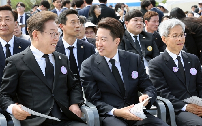 origin_이야기나누는이재명·이준석.jpg