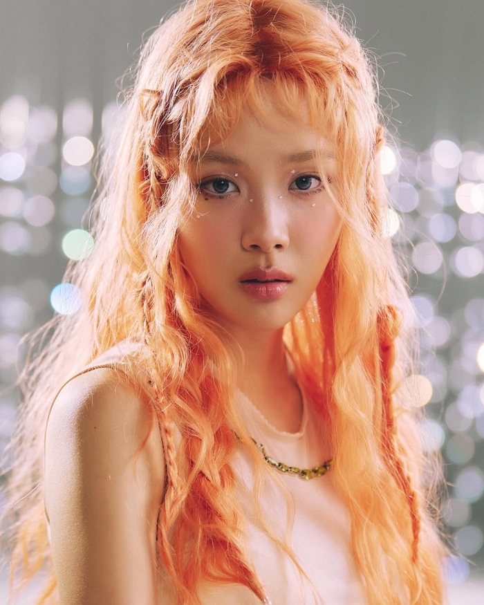 종말의 사과나무 (Apocalypse)  M-V concept photo하루에 몇번 양치 하시나요 EVE- ROMANCE FULL ALBUM OUT MAY 14th#비비 #BIBI #EVE #ROMANCE #필굿뮤직 (3).jpg