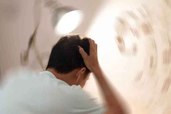 권고사직 회사원,욕설과 목졸림,폭행 사례,사내이사의 폭행,사내 폭력