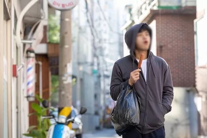 “월 400 쓰는 오빠 결혼 먼저” 돈 버는 30대 딸들 결혼 막고 ‘백수’ 장남만 챙기는 엄마
