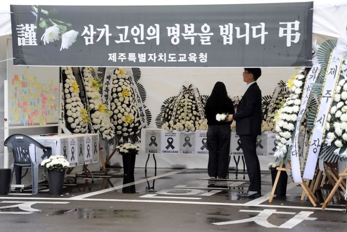 “늘 학생들을 걱정했던 분”... 민원 시달리다 숨진 제주교사 제자들이 보낸 눈물의 편지