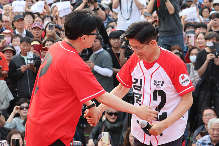 origin_손잡은김문수한동훈.jpg