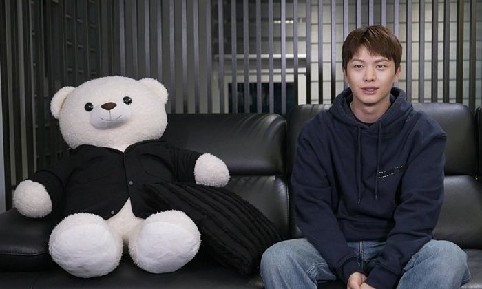 “동굴에 사는 곰이라 생각해”... 올블랙으로 꾸민 ‘동굴하우스’ 공개한 ‘나혼산’ 육성재