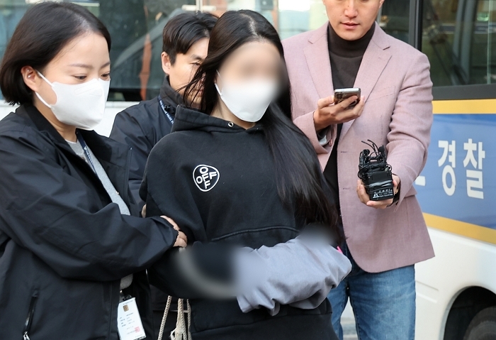 origin_사람쳤는데신고못하겠어…무면허강남8중추돌20대여성실형.jpg