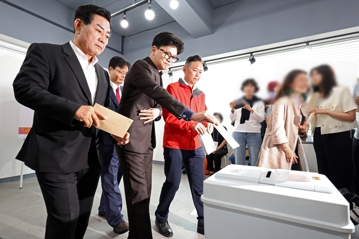 origin_투표마친한동훈.jpg