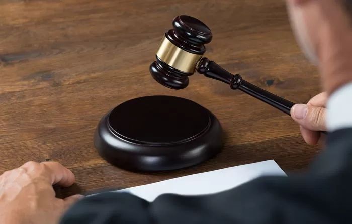 “회사 돌아올 때 제철 회 사와라”... 갑질·상욕하던 공무원의 최후