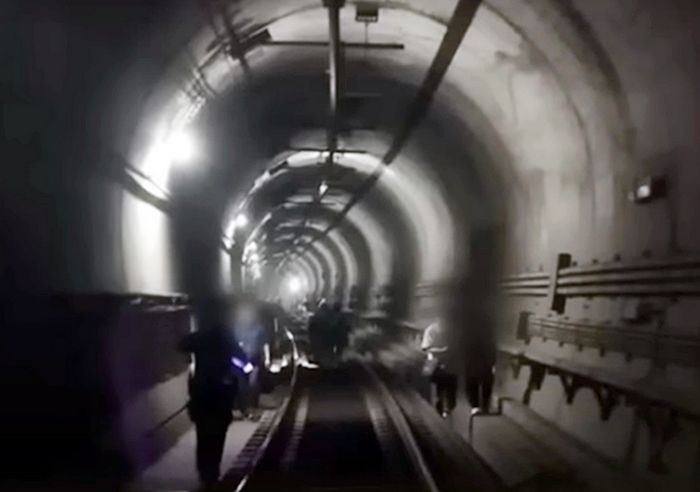 서울 지하철 5호선 방화로 400여 명 대피... 부상자 21명 병원 이송