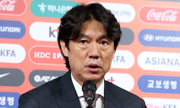 ‘졸전’ 돌파구 못찾는 홍명보, 이라크 간다... “무승부만 해도 월드컵 진출”