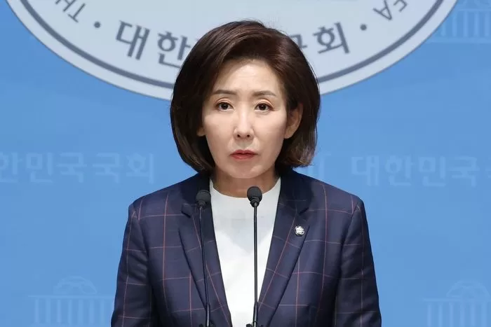 나경원 국민의힘 의원이 30일 오후 서울 여의도 국회 소통관에서 김문수 대선 경선 후보 지지선언을 하고 있다. 2025.4.30 / 뉴스1