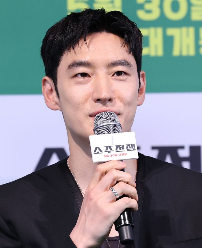 이제훈, IMF 시절 가정사 고백... “자영업 하던 아버지 일용직 일 나갔다”