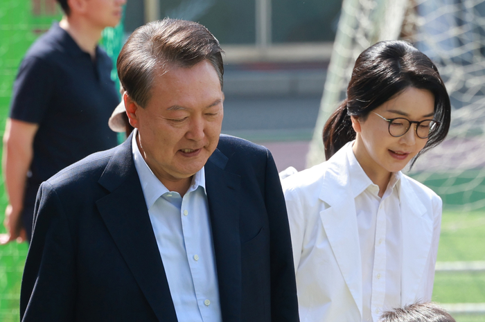 origin_대선투표나선윤석열전대통령부부.jpg