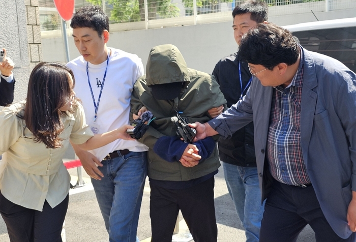 origin_차량빠뜨려아내·두아들살해40대영장심사출석…묵묵부답종합.jpg
