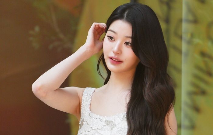 ‘장원영 비방’ 탈덕수용소, 손배소도 패소... 법원 “아이브 소속사에 5000만원 배상하라”