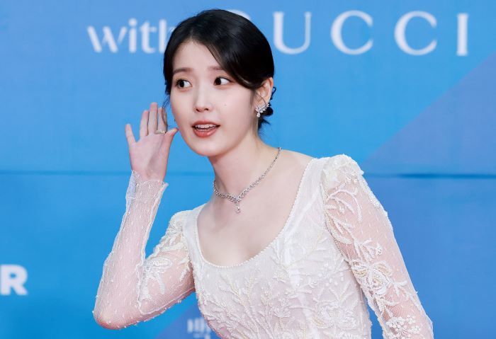 아이유에 ‘악플’ 써놓고 “안 썼는데?” 발뺌한 40대 女... ‘이 범죄’ 추가돼 처벌