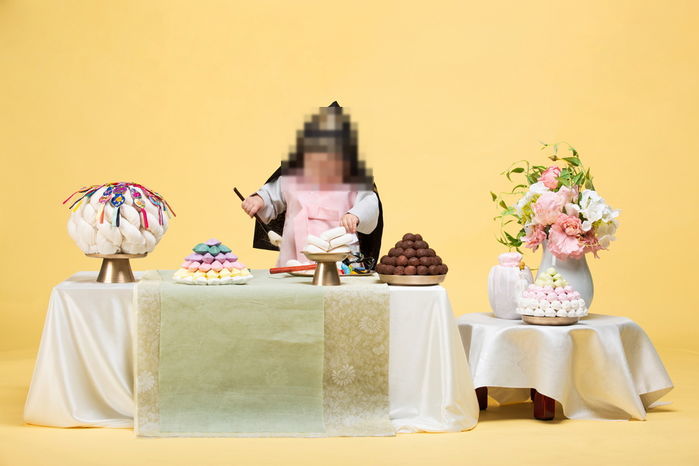 “내 아들 이름 박혔는데...” 돌잔치 답례품을 ‘발수건’으로 쓴다는 친구에게 상처받은 엄마