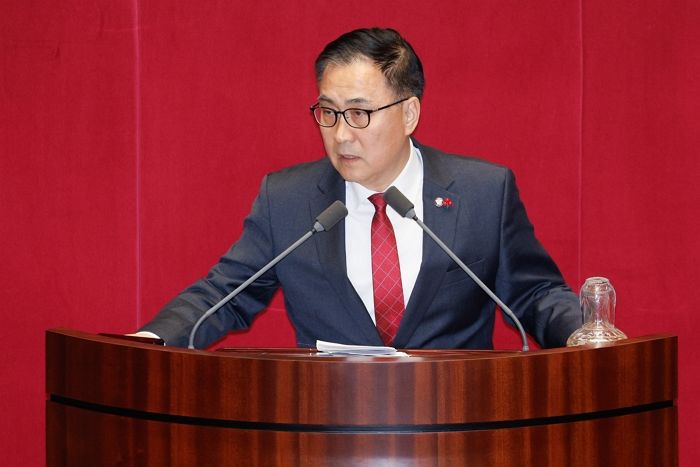 대선 끝나자 ‘尹 손절’하며 비상 계엄 ‘릴레이 사과’하는 국힘 의원들