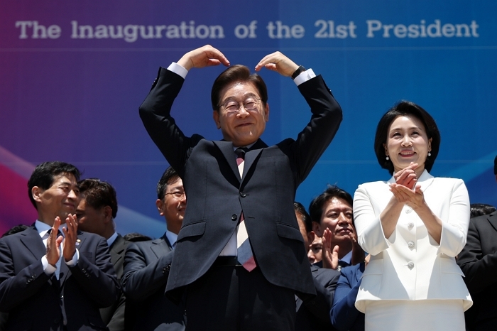 origin_이재명대통령시민들향해하트.jpg