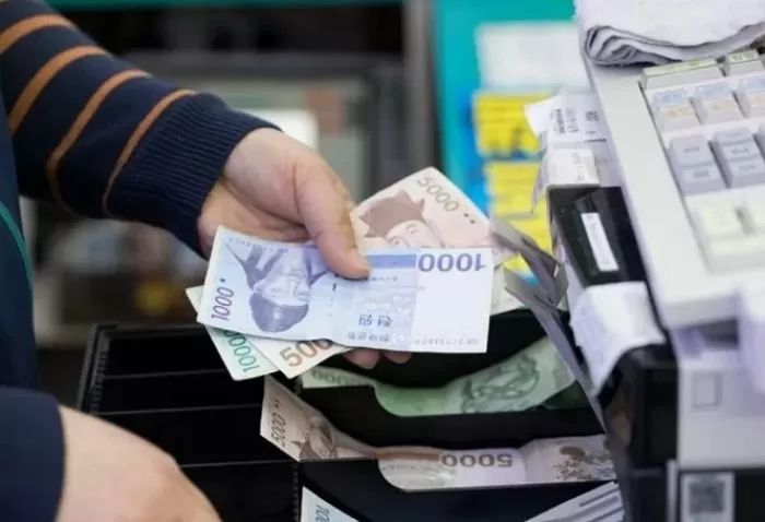 “처벌받으면 되잖아”... 편의점서 1800만원 빼간 경력직 女 알바생의 배신