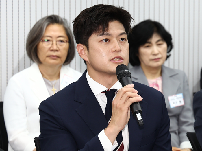 사전협의 없이 의총 취소되자 당황한 김용태... “개혁과제별 의총 개최하자”