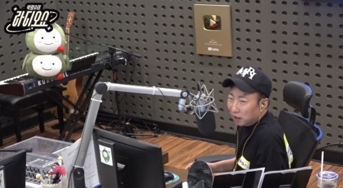 박명수, ‘완전체 복귀’ 앞둔 BTS에 살벌한 경고... “계속 안 나오면 나도 가만히 안 있어”