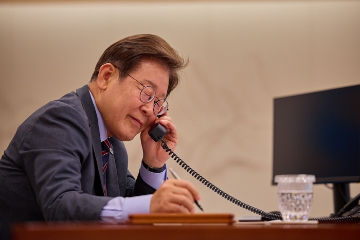 origin_李대통령앤서니앨버니지호주총리와전화통화.jpg