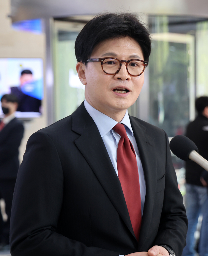 origin_인터뷰하는한동훈.jpg