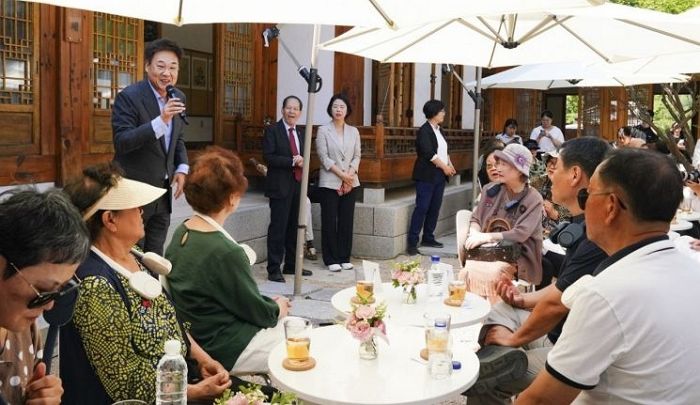 종로구가 연 ‘어르신판 나는솔로’서 7 커플 탄생... 미팅 현장 봤더니