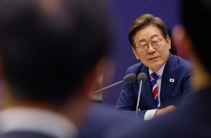 “이재명 대통령 5년 동안 어떨 것 같냐?”는 질문에... 국민 10명 중 7명은 ‘이렇게’ 답했다