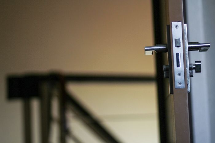 “문고리 걸어둘게요”라더니 돈 받고 ‘잠적’... 64명 당한 신종 당근사기 수법