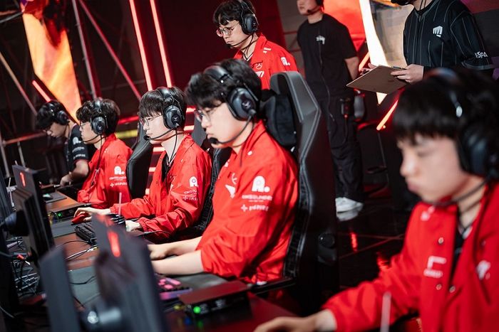 T1, ‘천적’ 한화생명 완파하고 4년 연속 MSI 진출 확정