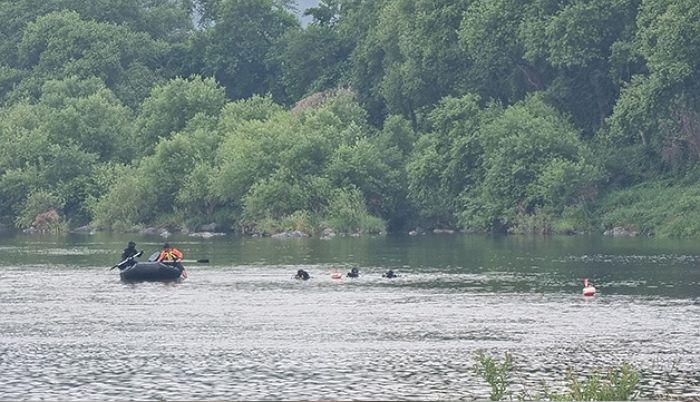 홍천강서 물놀이하다 급류에 휩쓸린 10대 4명... 3명 구조·1명 ‘실종’