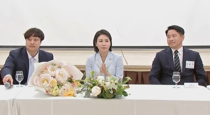 김혜경 여사, 첫 ‘단독’ 일정... 李대통령 없이 캐나다 동포들 만났다