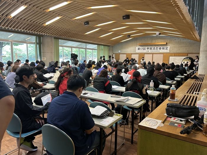 “공인 닌자 되고 싶어요”... 응시생 130명, ‘일본 닌자 검증 시험’서 표창 던지고 벽 탔다